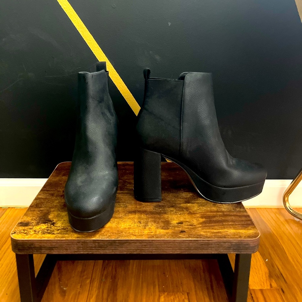 Mix No. 6 platform boots! New!!!